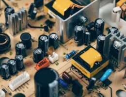 Capacitor and chip circuit